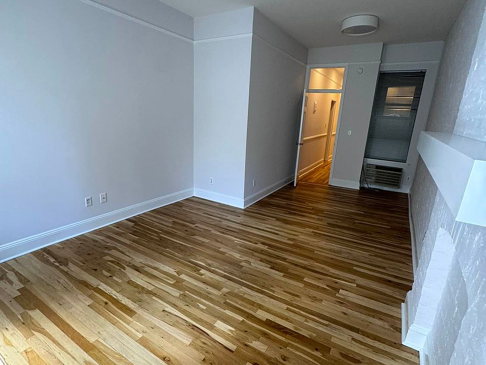 2nd image of 644 Amsterdam Ave APT 3C