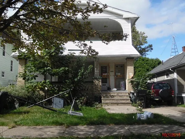 3336 E 142nd St photo 1