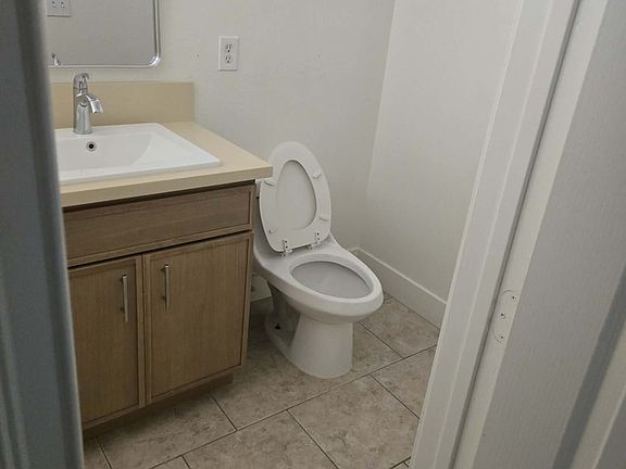 5th image of 14912 Rodeo St
