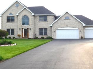 8354 N Pheasant Trl, Stillman Valley, IL 61084