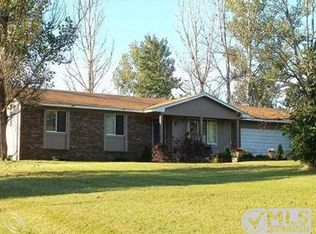 13635 Rattalee Lake Rd, Davisburg, MI 48350