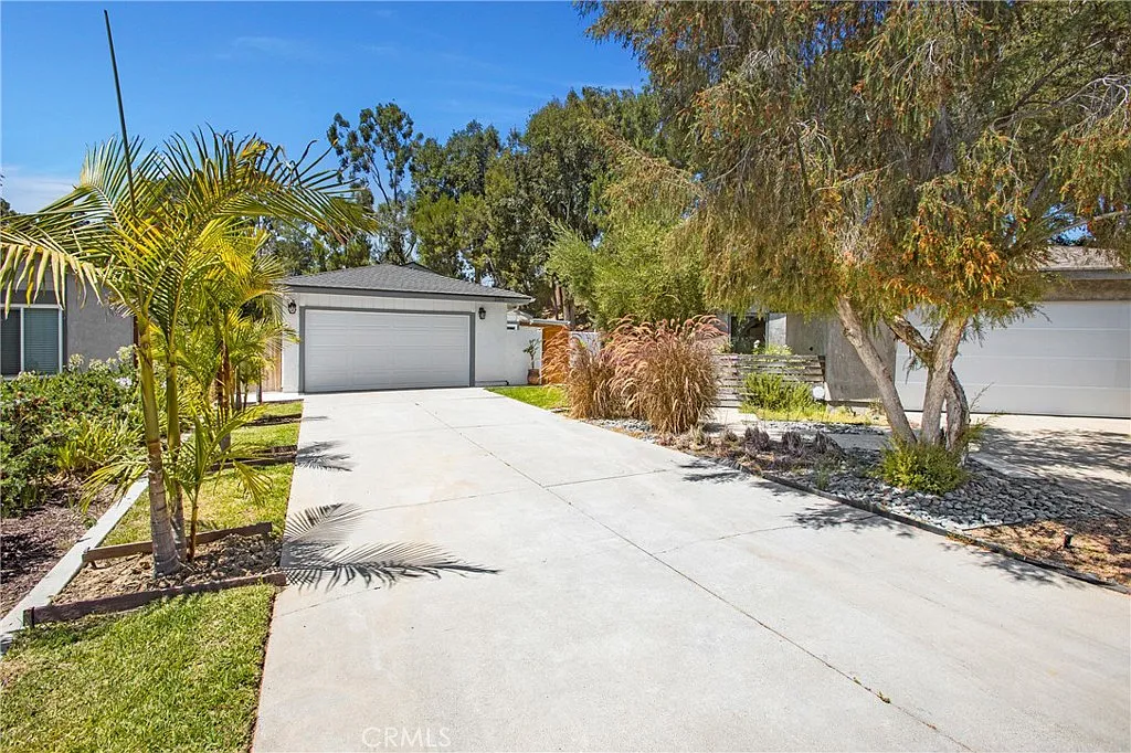 4 bed, 1800 sqft, $4,850 — Photo 4