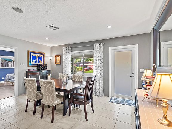 5th image of 4780 NE 7th Avenue