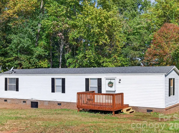 1504 Dulatown Rd, Lenoir, NC 28645