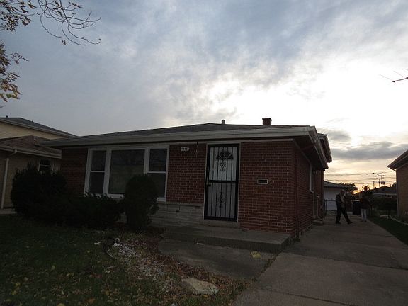 2nd image of 7918 S Komensky Ave