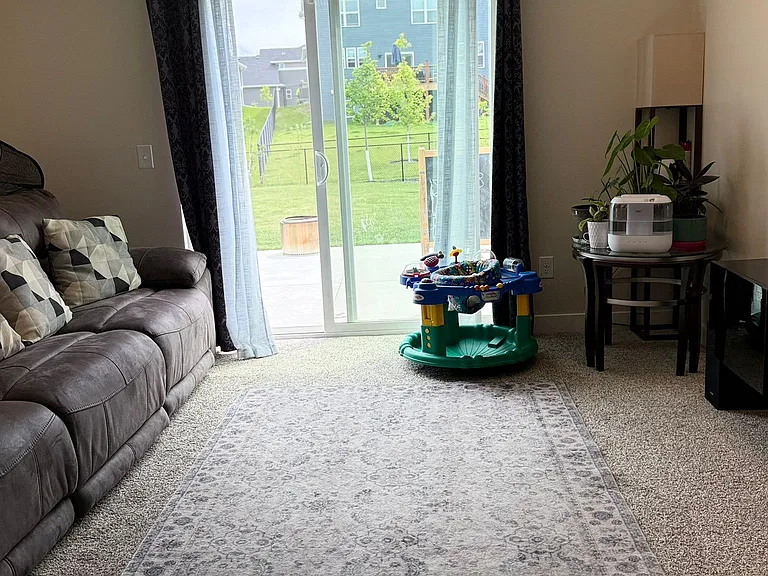14250 Cheshire Ln N — Photo 37