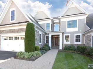 24 Post Ln, Montvale, NJ 07645