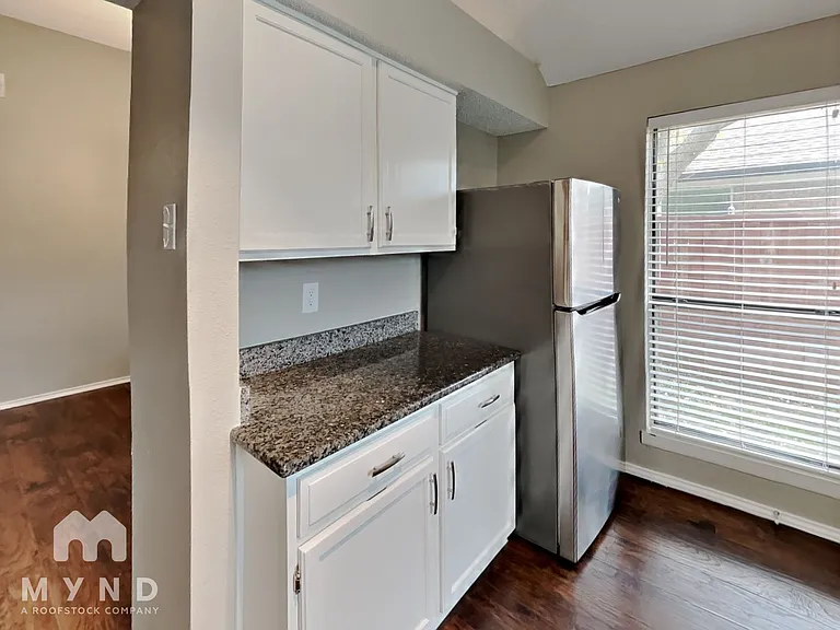 208 S Malone Rd — Photo 10