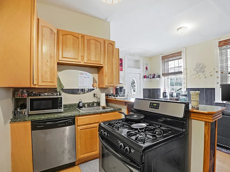 2227 Wheeler St #1 — Photo 14