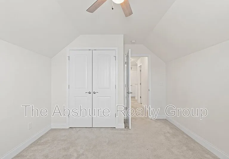 404 Avery Glenn Way — Photo 35