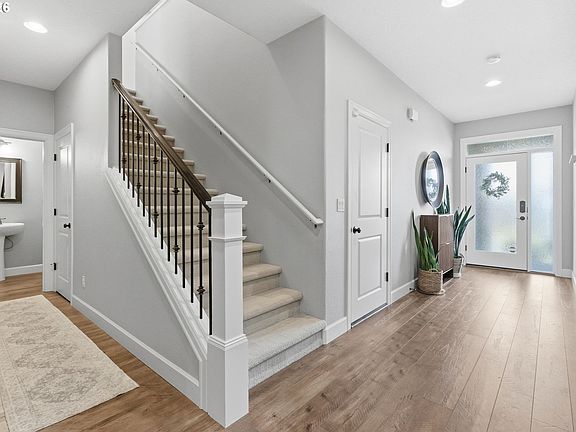 3rd image of 3785 SE Willamette Ave