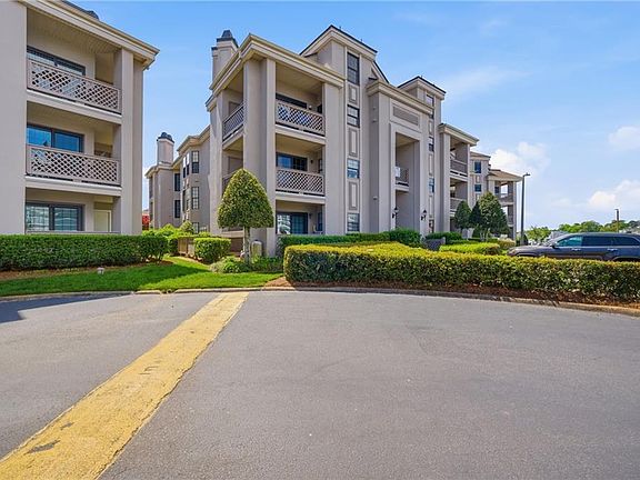 5th image of 415 Harbour Point #306
