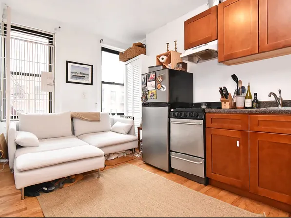 526 East 6th Street image 1 of 4