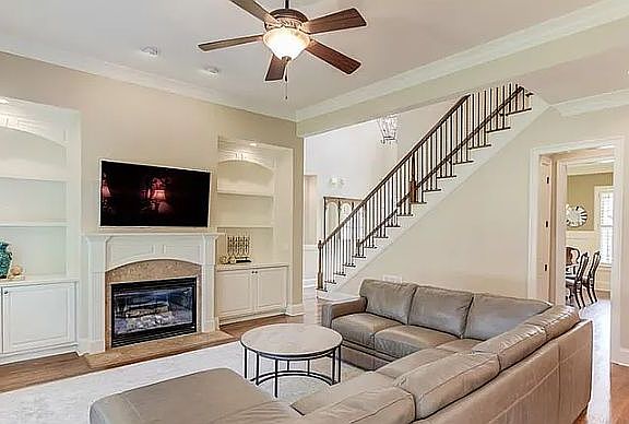 4th image of 2357 Gracehaven Way