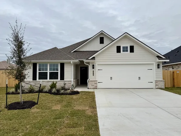 2818 Bombay Dr, Bryan, TX 77808