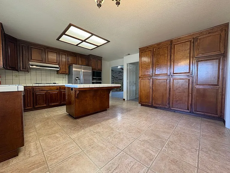 762 Corvey Cir — Photo 10