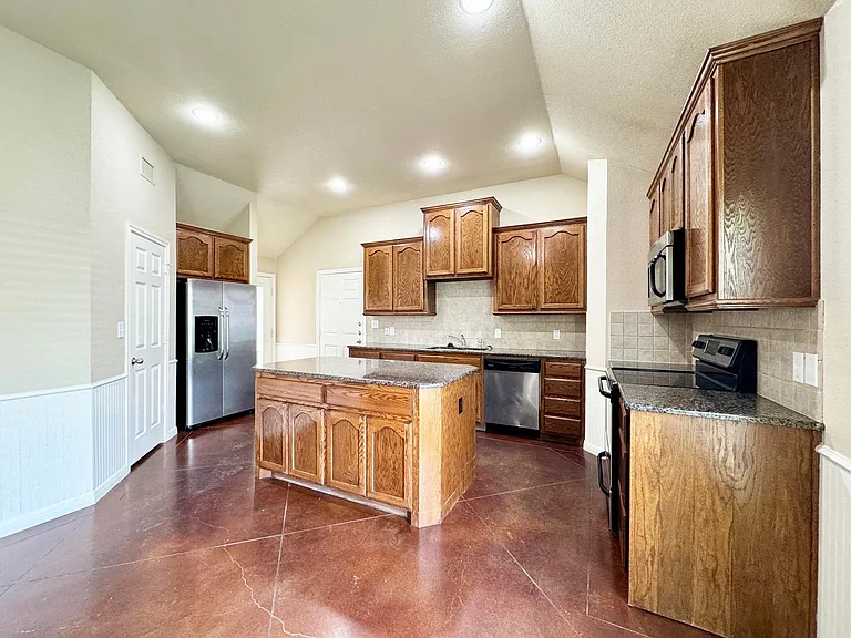 9800B Salem Way — Photo 6