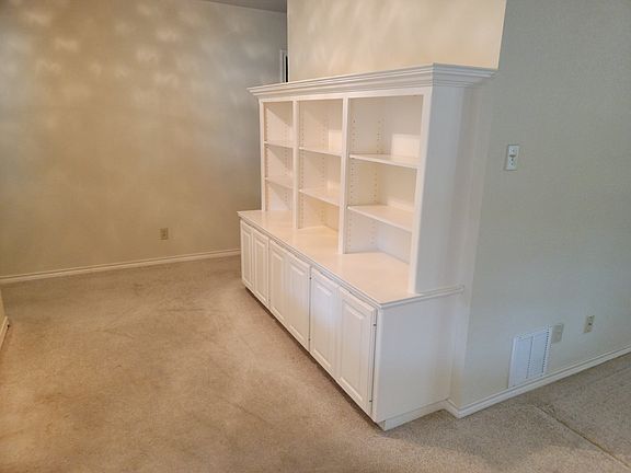 4th image of 219 Edgewood Dr