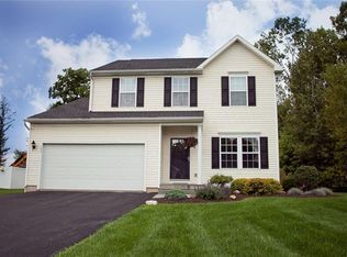 106 Beresford Ln, Minoa, NY 13116
