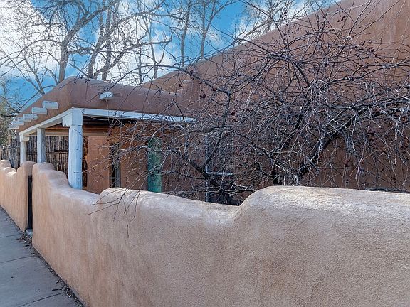 4th image of 654 Galisteo St