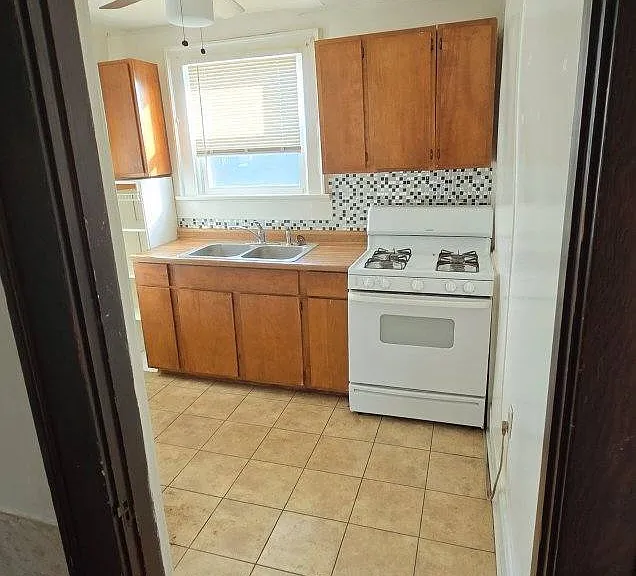 3306 Emerson Ave — Photo 3