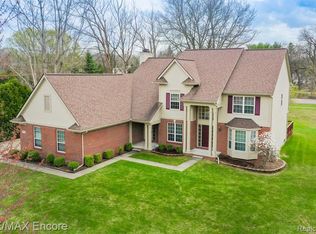 7509 Greenway Ln, West Bloomfield, MI