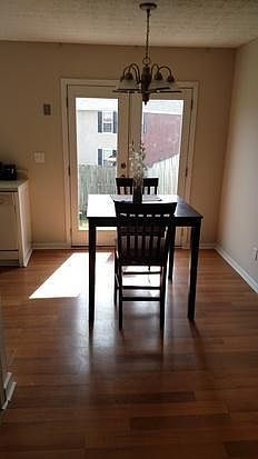 5th image of 1557 E Park Place Dr