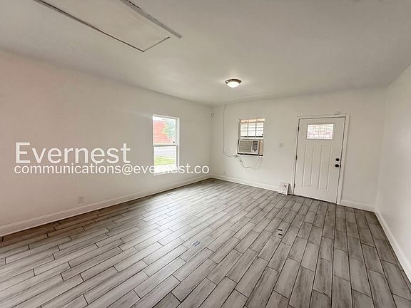 4th image of 1402 Avenue E