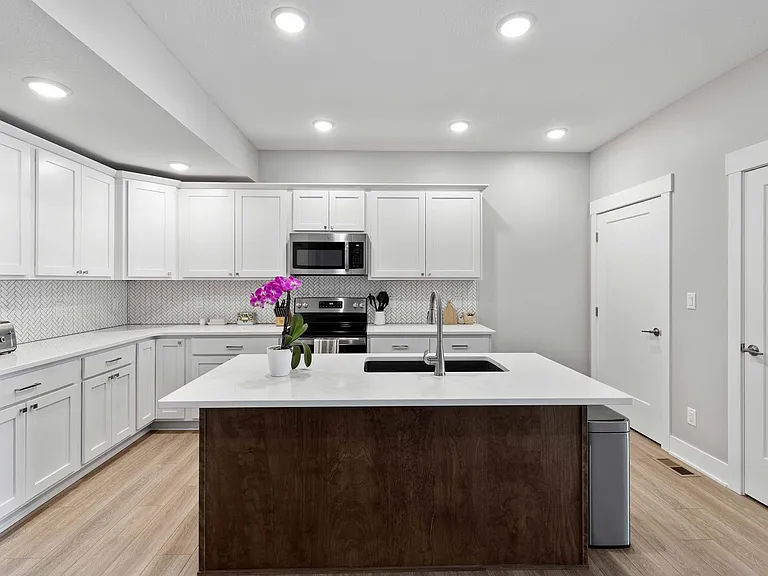 16637 Wilden Dr — Photo 14