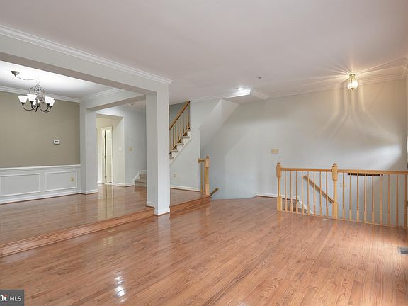 5th image of 3 Sterling Ct