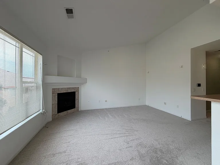 8456 S Hoyt Way #308 — Photo 7