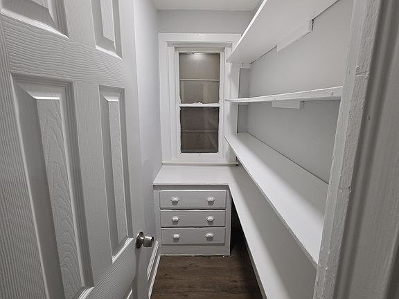 5th image of 629 W Main St #1E