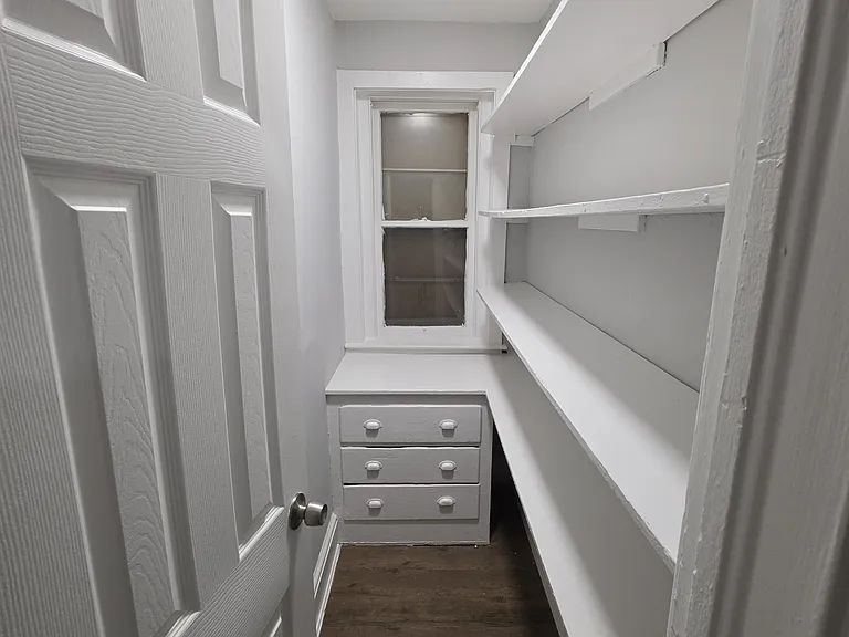 629 W Main St #1E — Photo 5