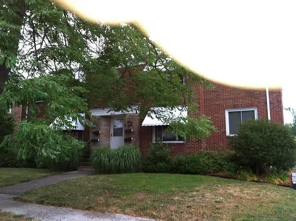 2 bed, 1100 sqft, $1,300 — Photo 2