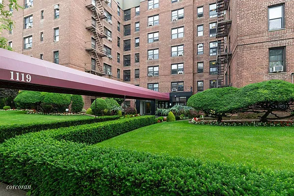 Sold by Corcoran | media 28