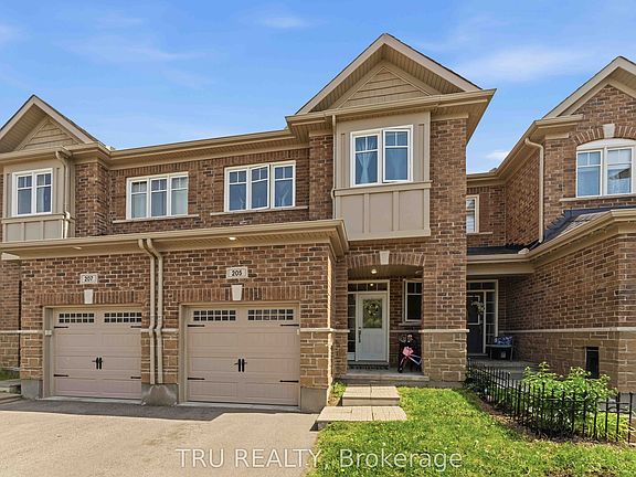 3rd image of 205 Losino Cres