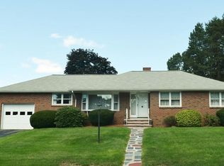 25 Miriam Ln, Lowell, MA 01852