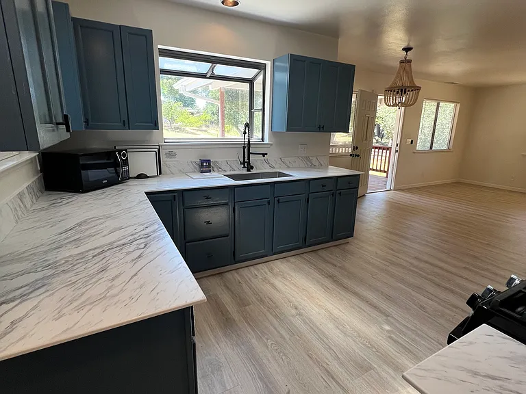 10125 Atascadero Ave #B — Photo 16