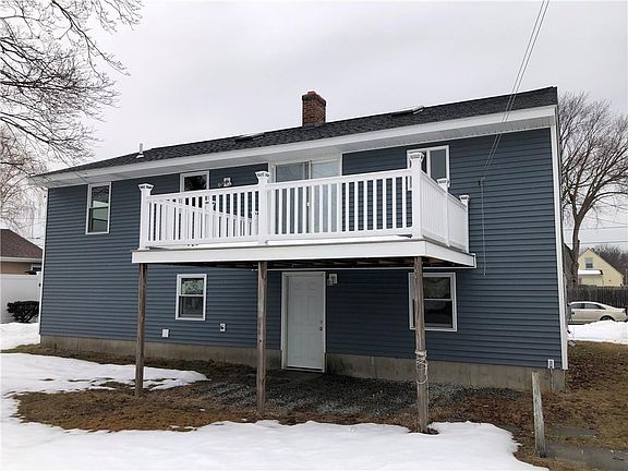 2nd image of 75 Sharon St