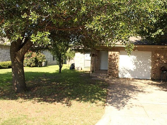 2nd image of 309 Briar Cir W