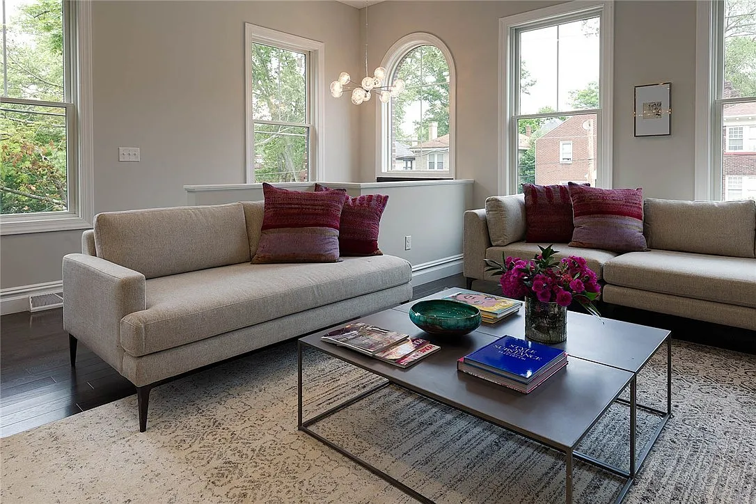 1524 Asbury Pl photo 1