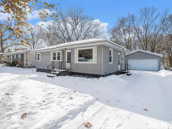 3235 Gladiola Ave SW, Wyoming, MI 49519