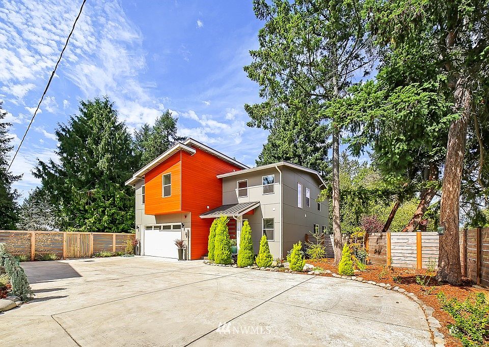 1st image of 19221 1st Avenue S