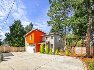 19221 1st Ave S, Normandy Park, WA 98166