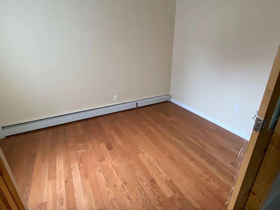 1st image of 3515 Prince St Floor 2