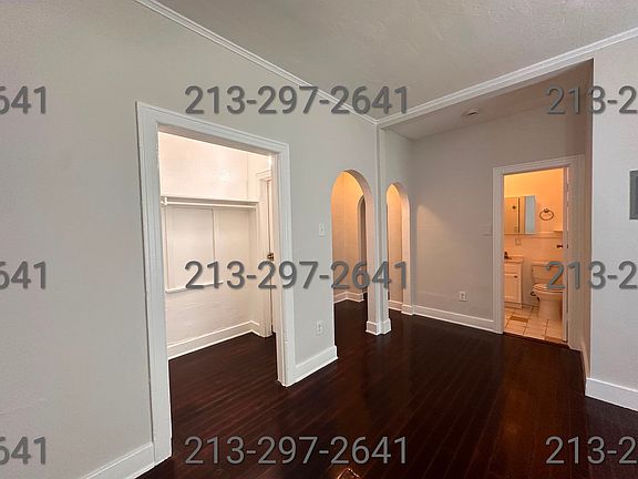 3rd image of 544 N Heliotrope Dr APT 105