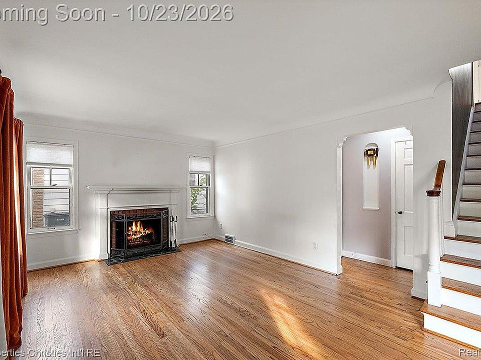 1356 W Troy St, photo 4
