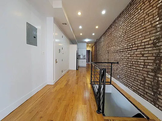 Rented by MySpaceNYC | media 21