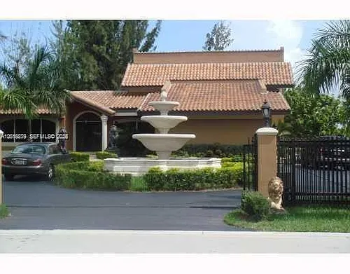 12425 SW 43rd St Photo 1