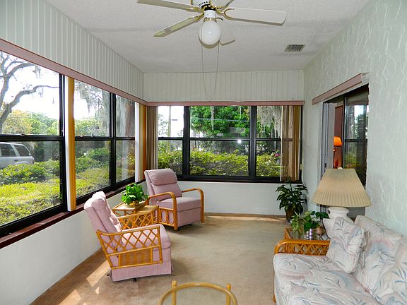 4th image of 403 Lakeshore Dr